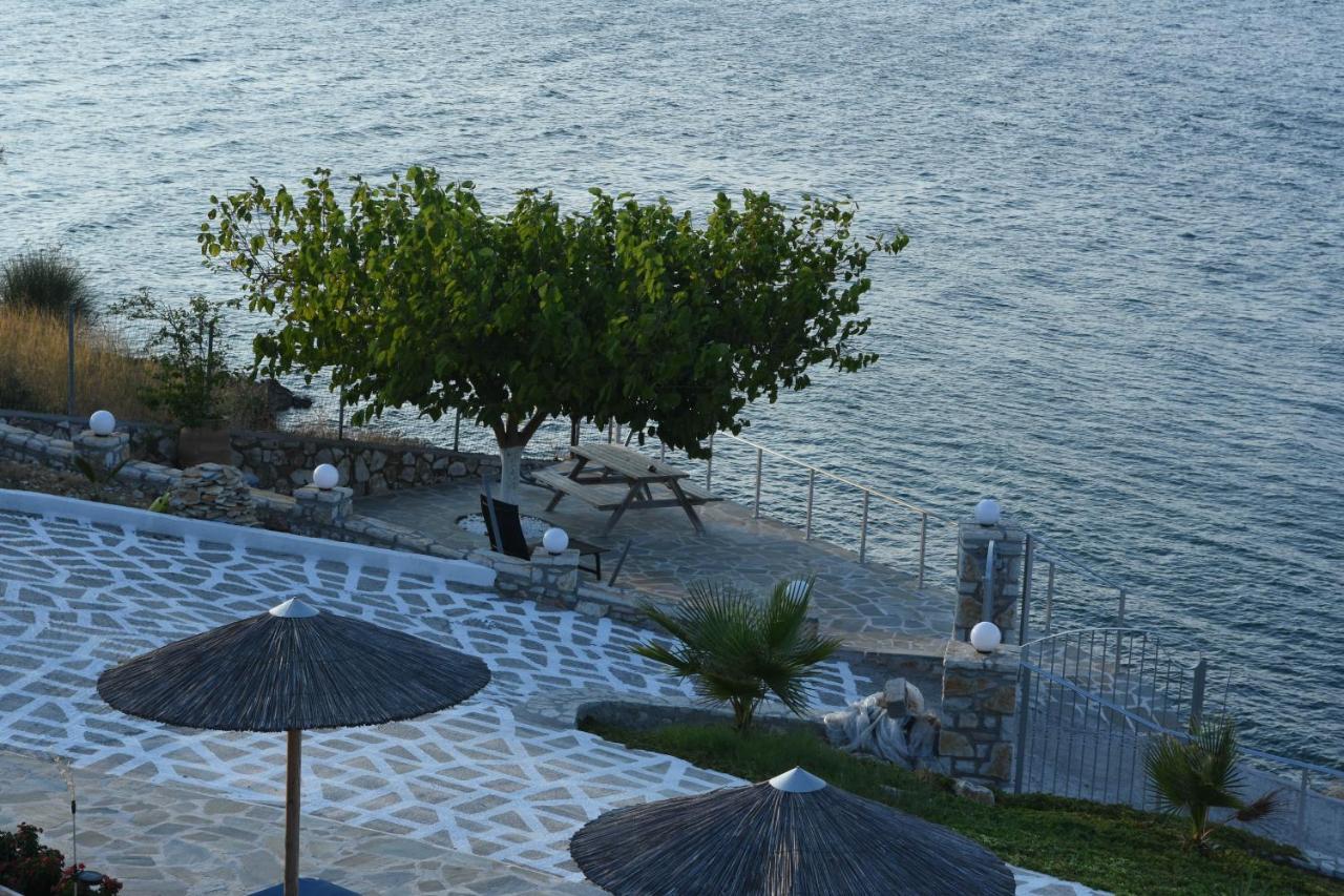 Iris Villas Sparton ภายนอก รูปภาพ