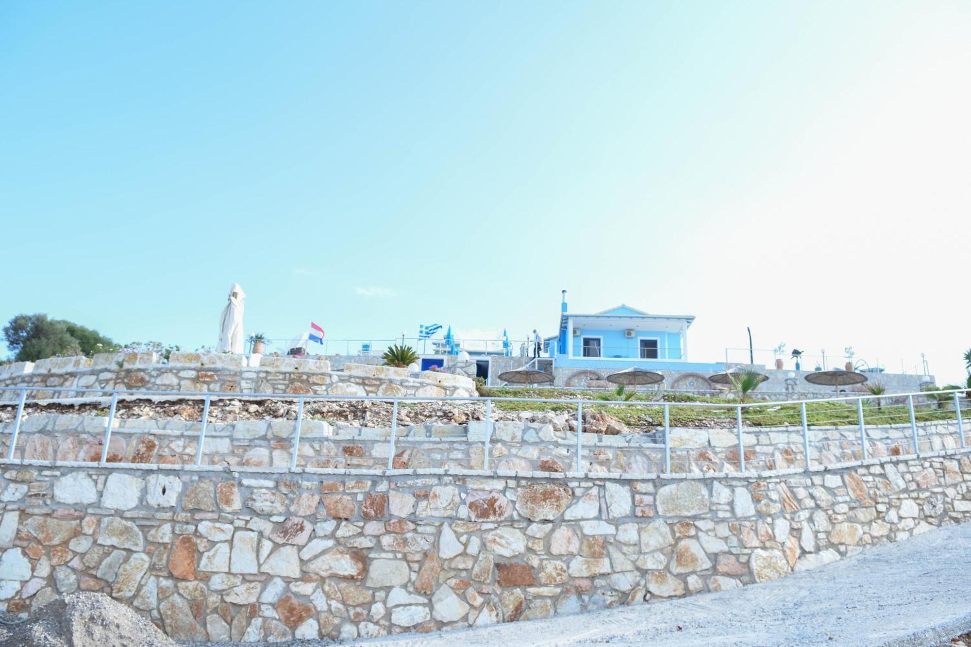 Iris Villas Sparton ภายนอก รูปภาพ