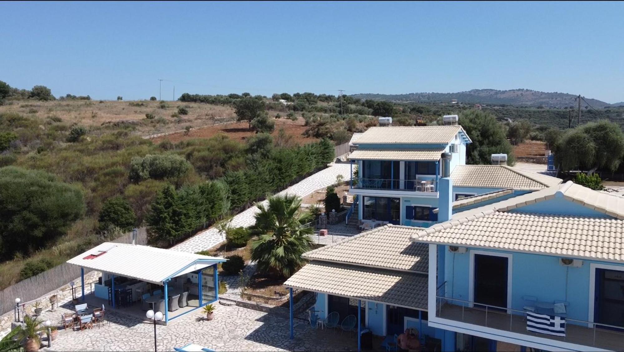 Iris Villas Sparton ภายนอก รูปภาพ