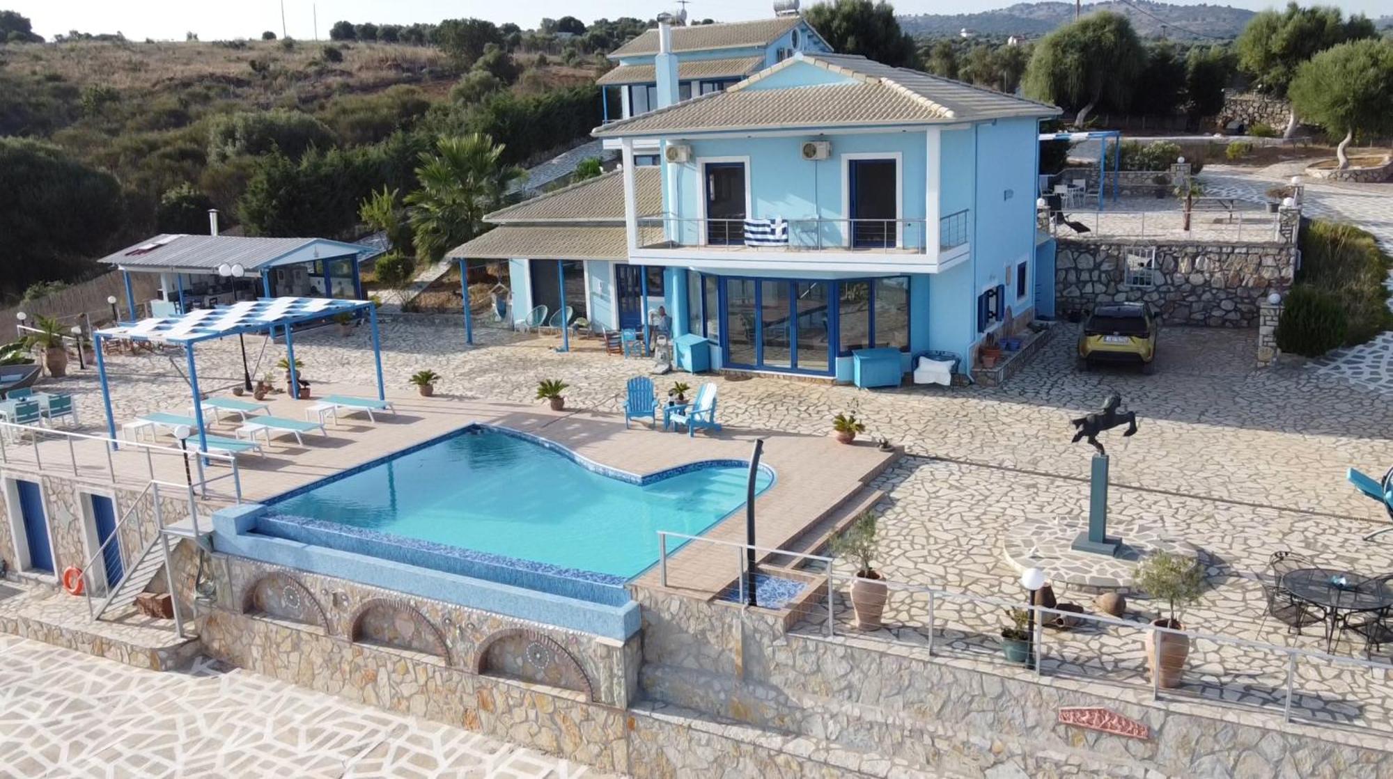 Iris Villas Sparton ภายนอก รูปภาพ